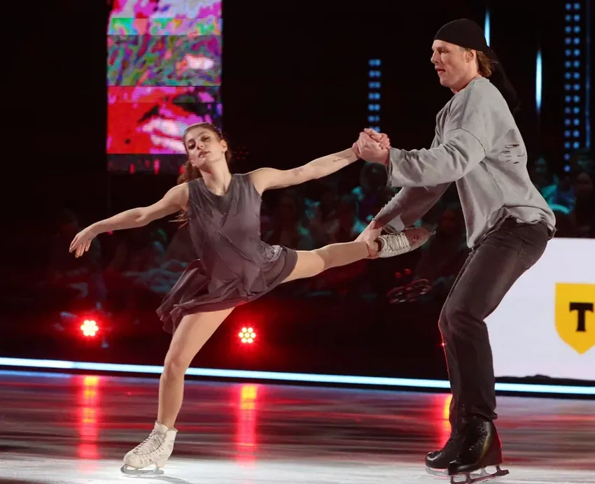 Алена Косторная и Никита Ушнев во время выступления. ФОТО: Юрий Феклистов