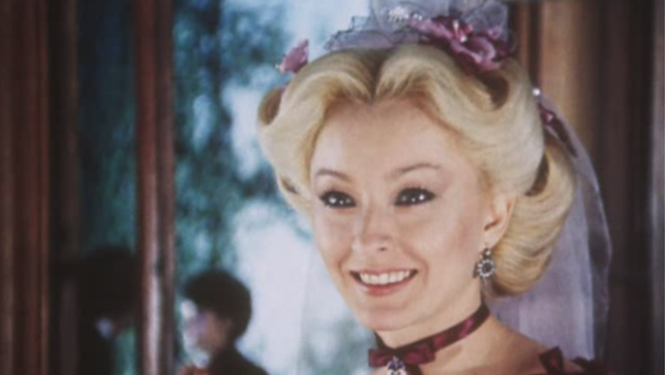 Актриса Анастасия Вертинская стала первой супругой Никиты Михалкова. Фото: кадр из фильма «Овод»