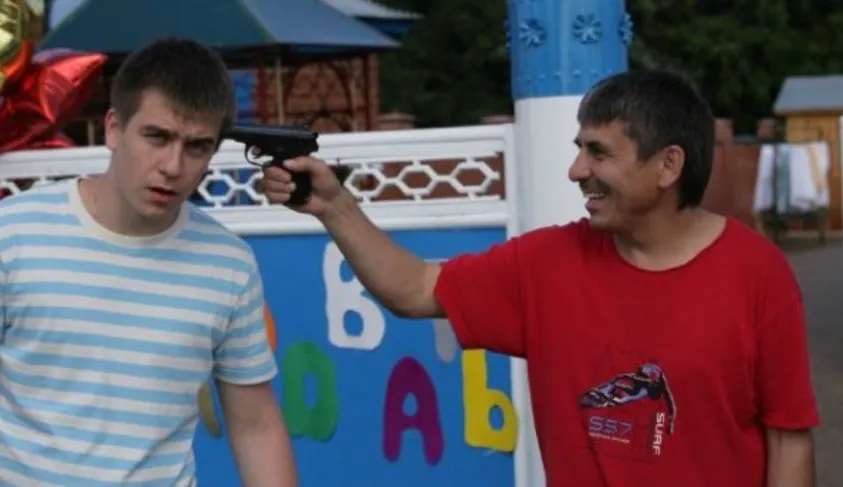 Динар Гарипов с отцом в свои юношеские годы. ФОТО: личный архив