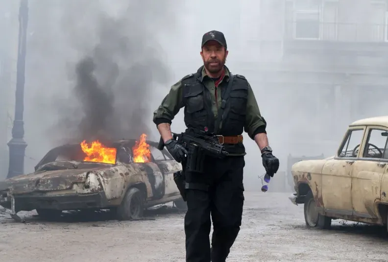 Чак Норрис в фильме «Неудержимые 2». ФОТО: соцсети