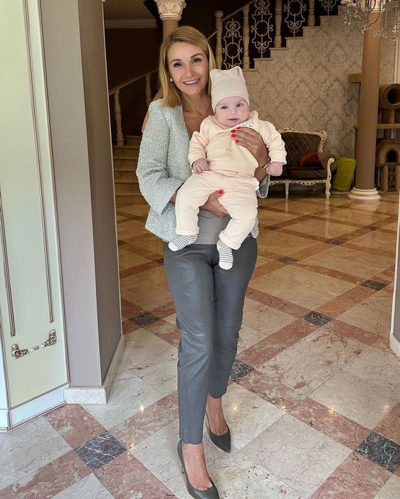 Ольга с дочкой Анечкой. Фото: Инстаграм (запрещён в РФ) / @olgaorlova1311