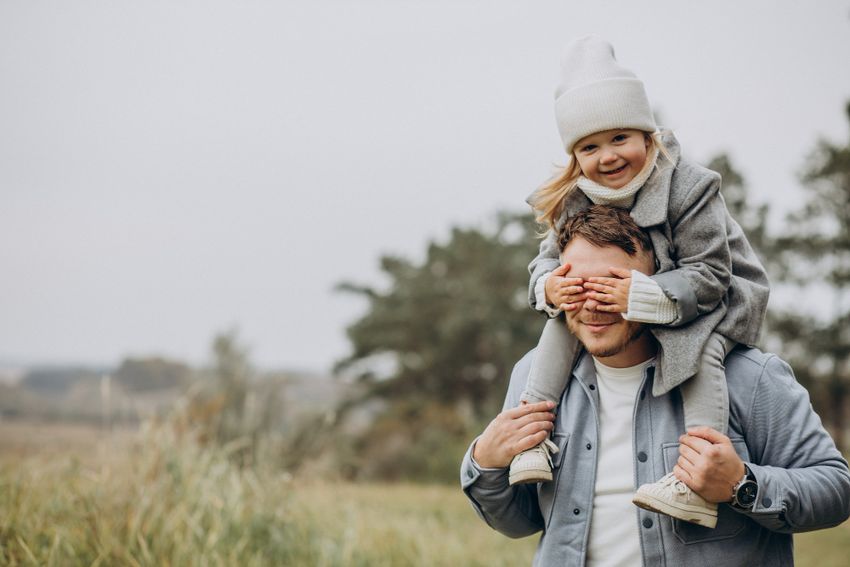 В России День отца отмечают в третье воскресенье октября. Фото: freepik.com