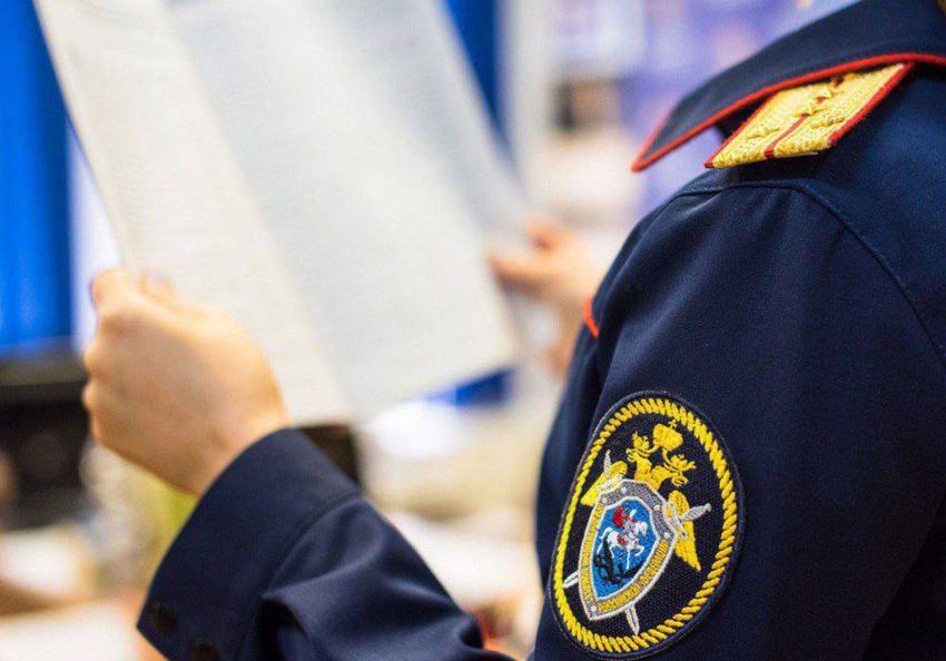 В Иркутской области бабушка избила 10-месячного внука палкой за громкий плач. Фото: t.me/sledcom38
