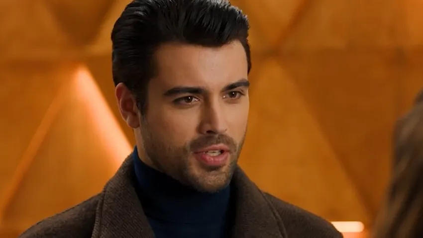 Кирилл Дыцевич заменил Никиту Волкова в сериале «Постучись в мою дверь в Москве». Фото: кадр из фильма