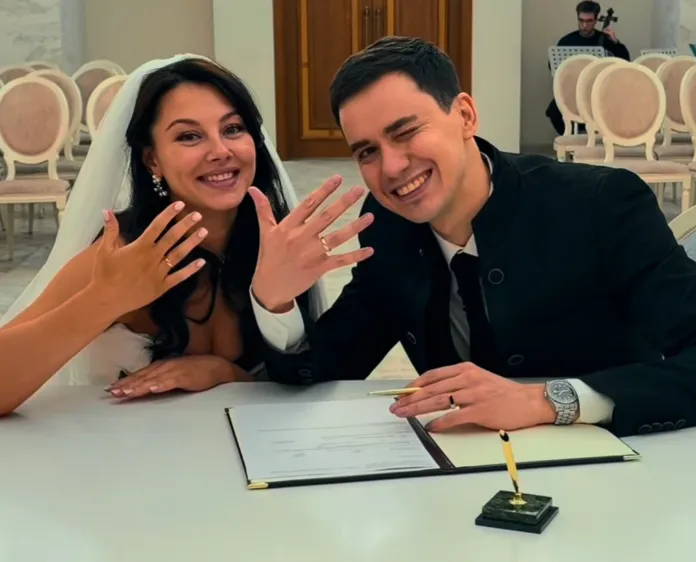 Звезда «Трудных подростков» Виталий Андреев женился на коллеге Ольге Зайцевой. Фото: соцсети