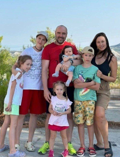 Семья Товстика тоже всегда считалась образцовой. ФОТО: соцсети
