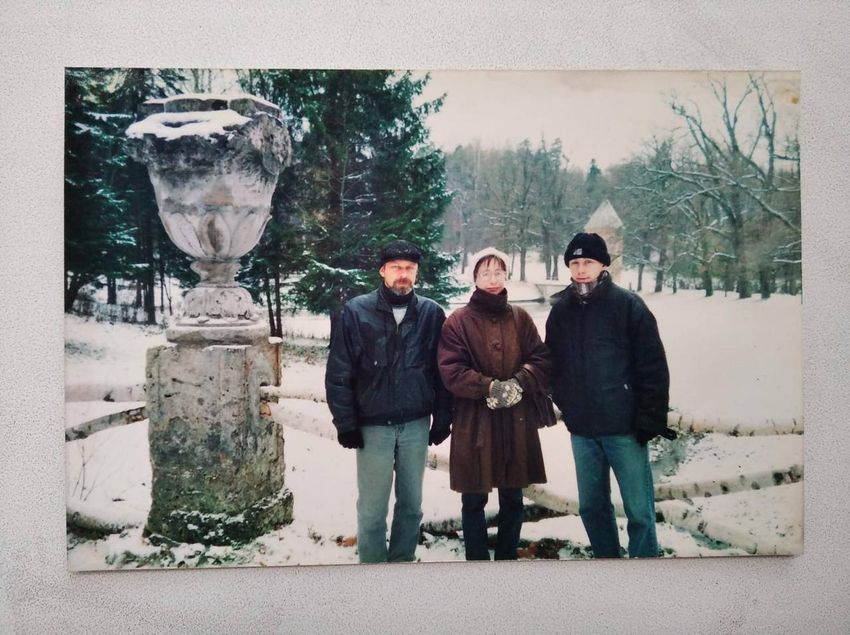 Александр с родителями. Фото: личный архив