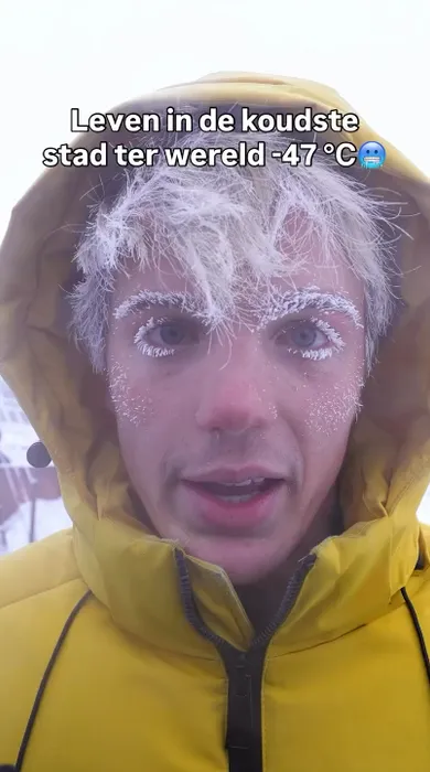 В Якутии нидерландский блогер проникся русским духом и прыгнул в прорубь в -47°. Фото: соцсети