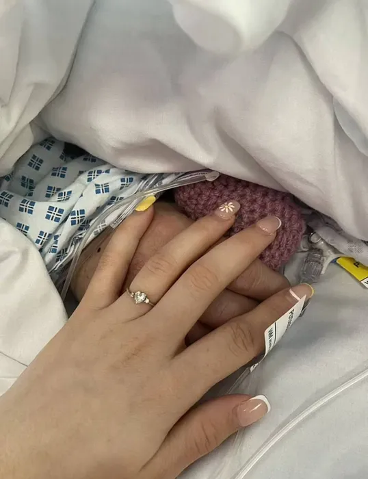 Шэрон не отходила от мужа. Фото: dailymail.co.uk