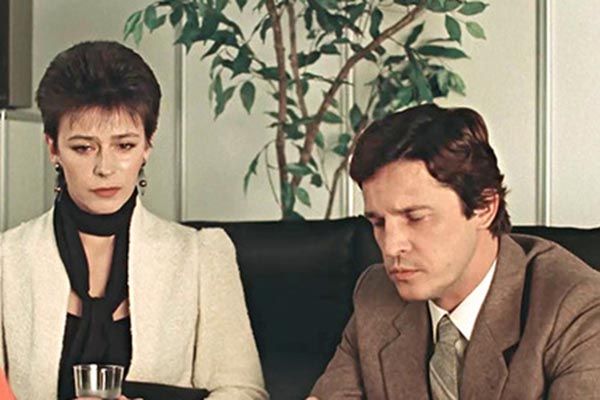 Кадр из фильма "Зимняя вишня", реж. Игорь Масленников, 1985 год