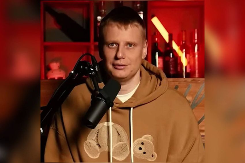 Комика Славу Комиссаренко обвиняют в оскорблении президента Беларуси Лукашенко. Фото: @t.me/shot_shot