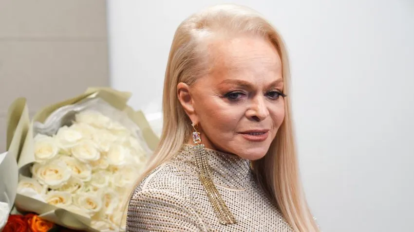 Долина попала в больницу с болью в позвоночнике — у нее диагностировали хондроз. Фото: соцсети