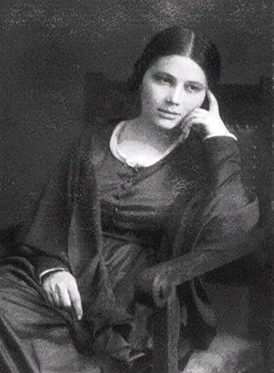 Анна Изряднова была на 4 года старше поэта. ФОТО: соцсети