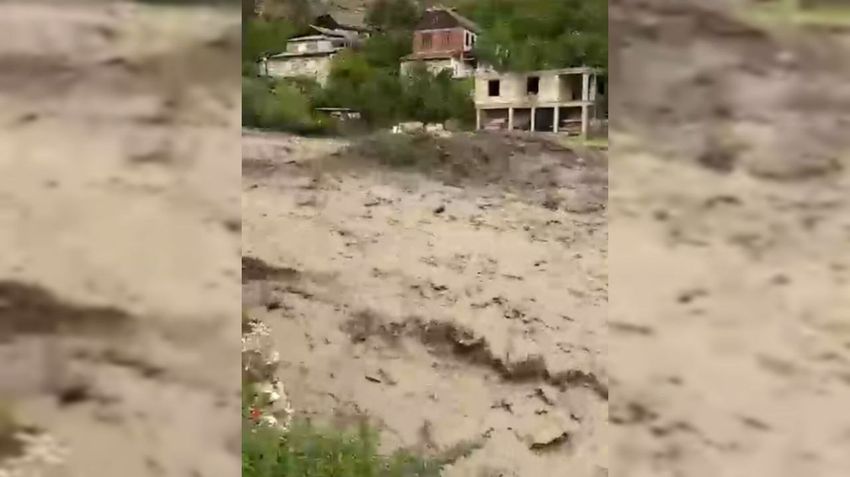 В Дагестане ребенка смыл селевой поток. Фото: @t.me/shot_shot