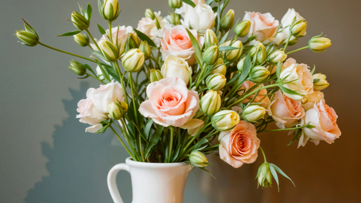 Почему свежие цветы вянут уже на следующий день. Фото: freepik.com