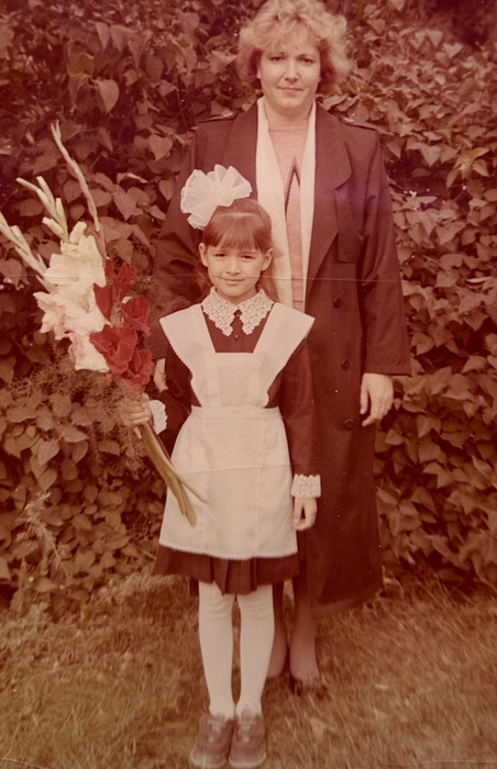 Оля Николаева с мамой 1 сентября. ФОТО из личного архива