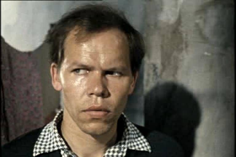 Яббаров в роли Митяя. Кадр из фильма "Джентльмены удачи", 1971, реж. Александр Серый