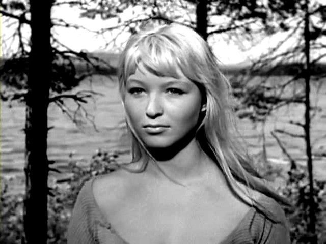 Кадр из фильма "Колдунья", реж. Андре Мишель, 1956 год
