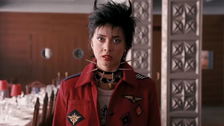 Отец Жанны Фриске назвал "левым сборищем" вечер памяти в честь нее. Кадр из фильма "Дневной дозор", 2005, реж. Тимур Бекмамбетов