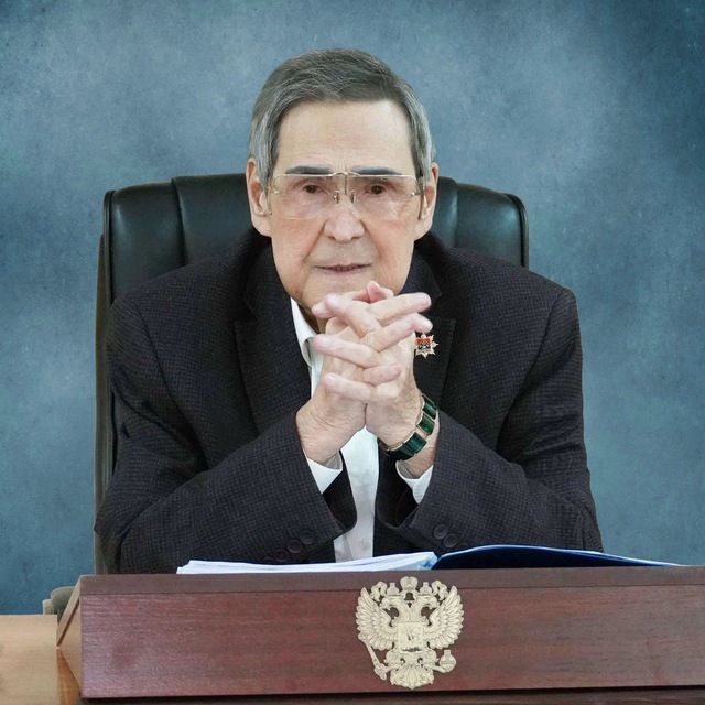 Экс-губернатор Кемеровской области Аман Тулеев ушёл из жизни. Фото: t.me/tuleev_aman