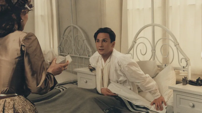 Олег Меньшиков в фильме «Сибирский цирюльник». Фото: кадр из фильма