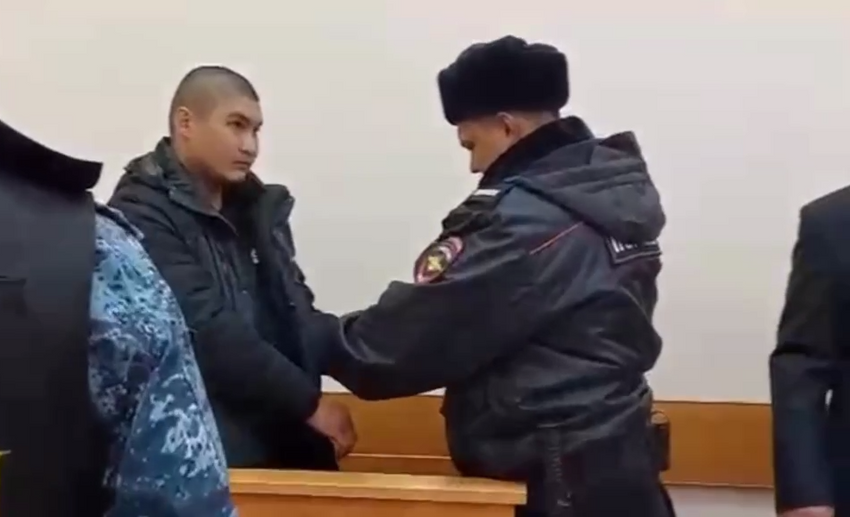 В Башкирии прапорщику колонии дали 11 лет за то, что передавал зэкам запрещенку. Фото: t.me/mash_batash