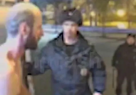 В Татарстане голый мужчина ворвался в цветочный, разбив окно, и устроил погром. Фото: t.me/mash_iptash