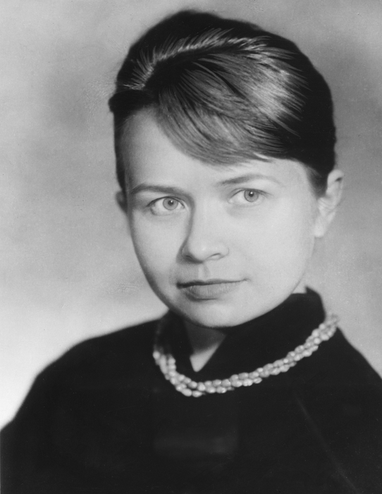 Юная Александра Пахмутова. Фото: legion-media.ru