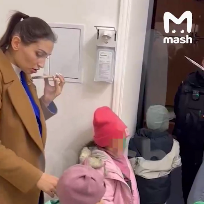 Дети сильно переживали, когда их забирала полиция. Фото: @t.me/breakingmash