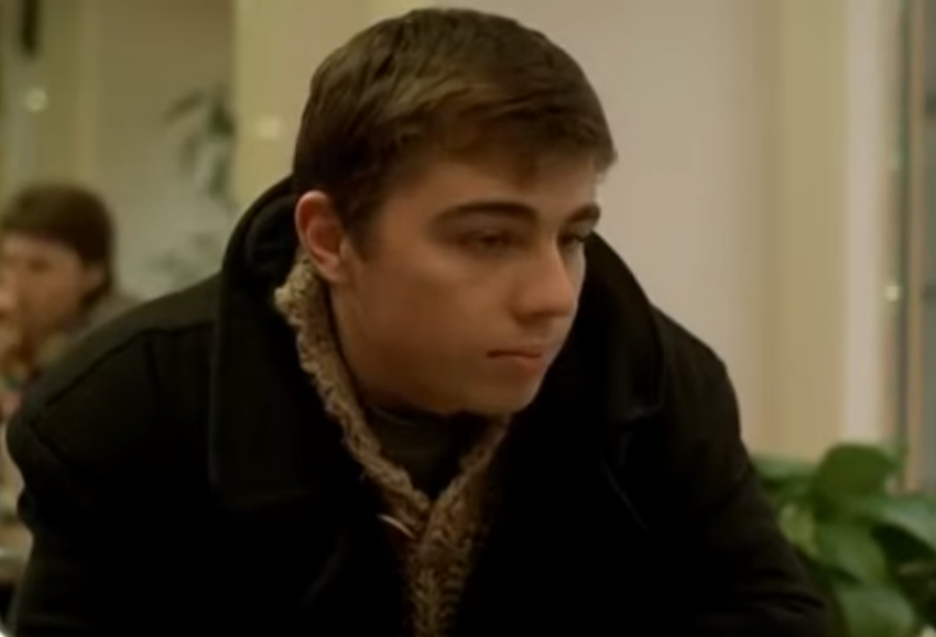 Сергей Бодров - легенда российского кино. Кадр из фильма "Брат", реж. Алексей Балабанов, 1997 год