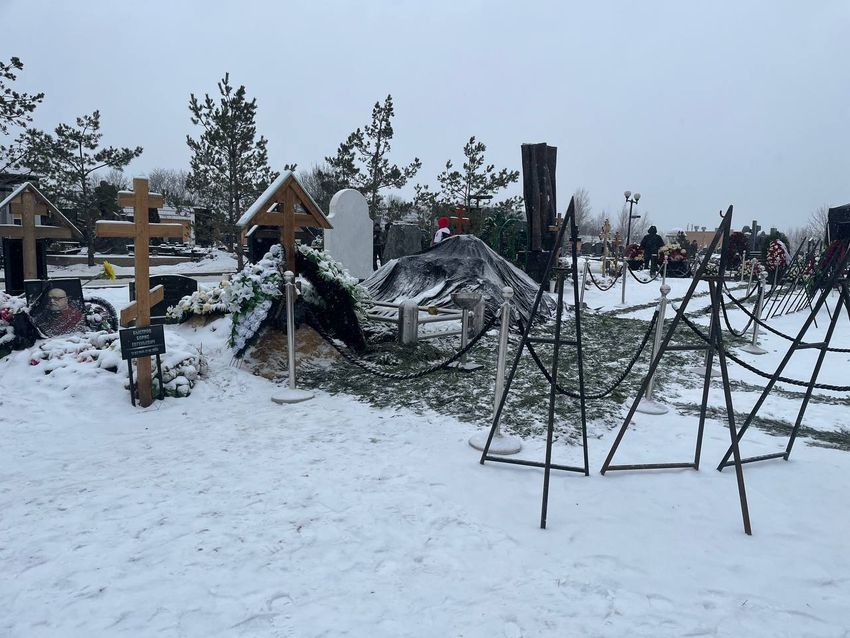 Евгению Добровольскую похоронят в «актерском городке» напротив могилы Юдашкина. Фото: «Жизнь»