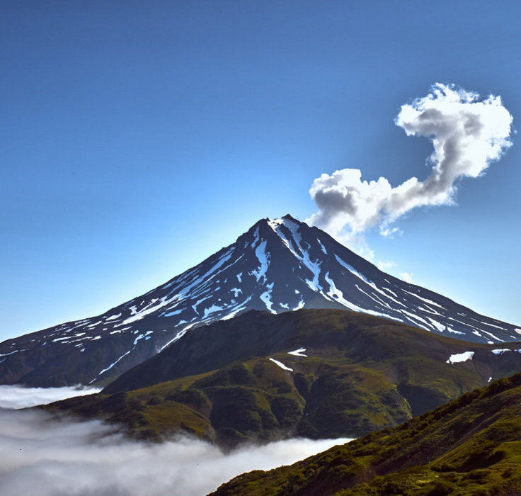 ЧП произошло при восхождении на Вилючинский вулкан на Камчатке. ФОТО: соцсети