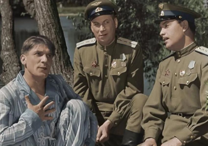 Кадр из фильма "Небесный тихоход", 1945, реж. С. Тимошенко