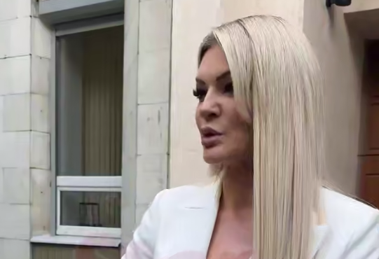 Агата Муцениеце сдалась и отдала сына экс-супругу, Павлу Прилучному. Фото: t.me/starhitru