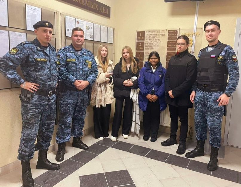 Приставы калининграда спасли студентку от мороза. Фото: ФССП России/ vk.com/fssp_gov