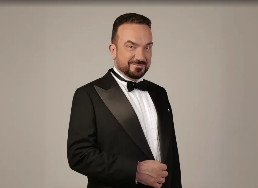 Руководитель джазового оркестра «Фонограф» и участник телешоу «Голос» и «Две Звезды» Сергей Жилин