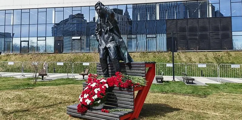 В Москве у стадиона "Динамо" установили памятник Юрию Никулину. Фото: соцсети