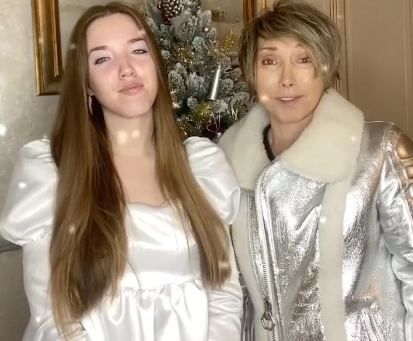 Елена Воробей заплатила за операцию на позвоночнике дочери 80 000 евро. Фото: Инстаграм (запрещён в России) / @vorobei_elena