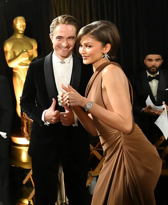 Зендея с Паттинсоном пригласили для вручения награды во время церемонии. ФОТО: соцсети