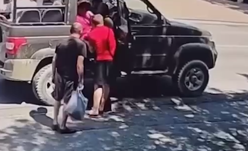 В Кабардинке автобус сбил четырехлетнюю девочку на глазах у родителей. Фото: t.me/kub_mash