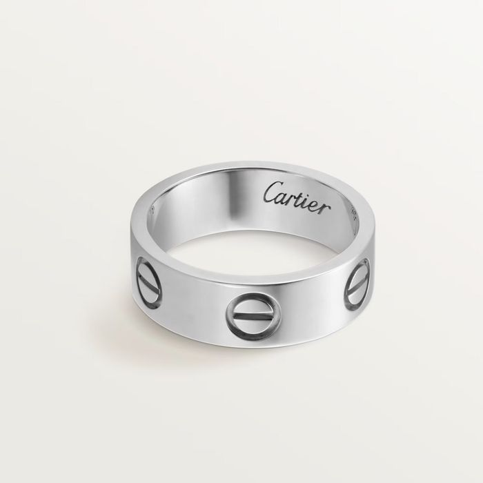 В Сеуле россиянке отказались продать кольцо Cartier за 200 тыс из-за паспорта РФ. Фото: t.me/shot_shot