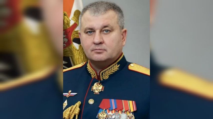 Генерал-лейтенант Вадим Шамарин получил весьма крупную взятку. Фото: @shot_shot