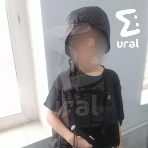 У подростка из Челябинска, стрелявшего в школе из арбалета, переломы ног и таза. Фото: @ural_mash