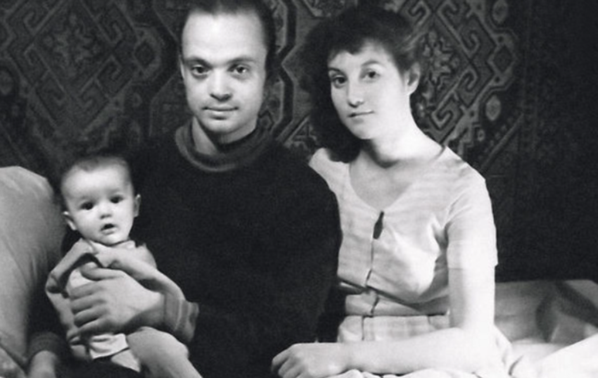 Дворжецкий с первой супругой и сыном Александром. Фото: личный архив Дворжецких