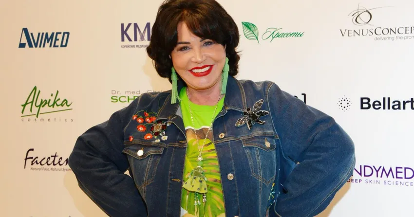 Надежде Бабкиной стало плохо на сцене во время гастролей. Фото: соцсети