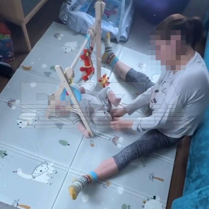 В Москве пьяная няня угрожала матери и малышу расправой, когда ее попросили уйти. Фото: t.me/bazabazon