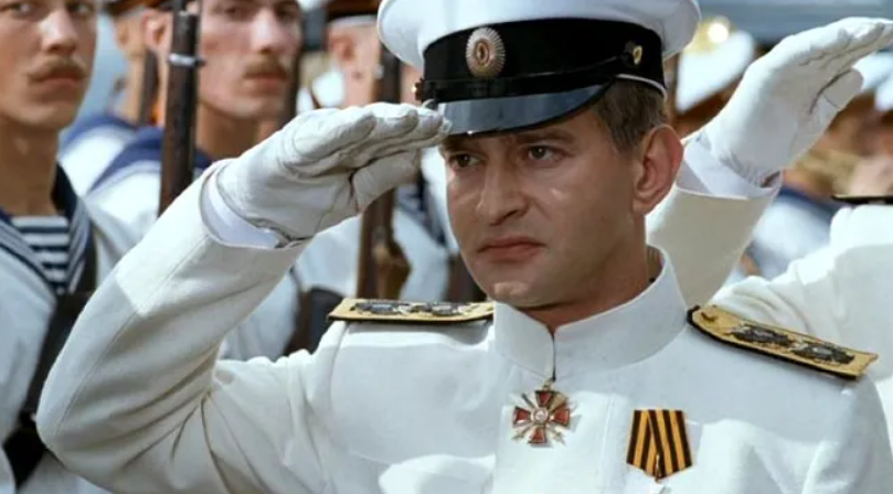 Роль Колчака исполнил Константин Хабенский. Кадр из фильма «Адмиралъ», 2008, реж. Андрей Кравчук, сцен. Владимир Валуцкий, Зоя Кудря
