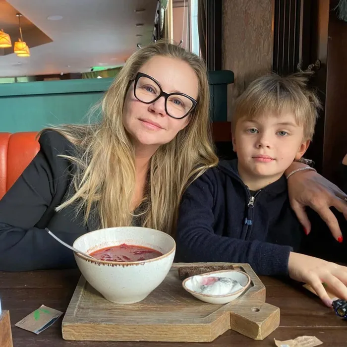 Миронова с сыном Федором. Фото: соцсети