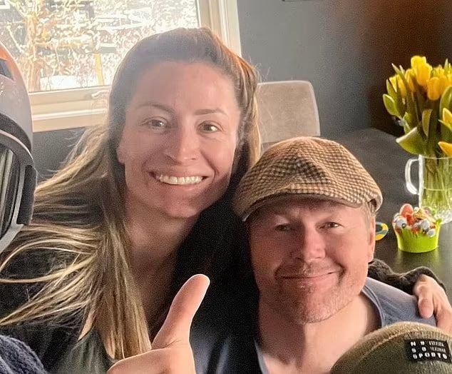 Ребекка с мужем. Фото: Инстаграм (запрещён в РФ) / @rebeccaloosofficial