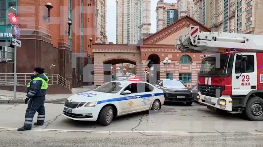 Экстренные службы, прибывшие к ЖК в Щукино после взрыва. Фото: @shot_shot